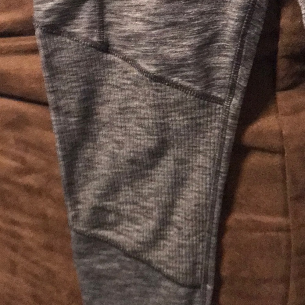 Athleta Excursion Leggings Small - image 6